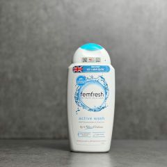 Dung dịch vệ sinh phụ nữ Femfresh Active Wash 250ml - Chuyên biệt cho hoạt động nhiều, tươi mát khỏe mạnh, nhập khẩu Anh