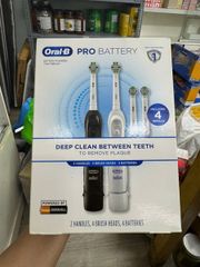 Set 2 Bàn Chải Đánh Răng Pin Oral-B Pro Battery kèm 4 đầu thay