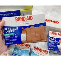 Băng cá nhân Band-Aid Brand - Hộp 188 miếng băng dán bảo vệ vết thương, chống thấm nước, tiện lợi cho gia đình và trẻ nhỏ