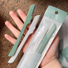 Gói 2 Chiếc Dao Cạo Lông Mày The Face Shop - Dụng Cụ Tỉa Sắc Nét An Toàn, Gấp Gọn Tiện Lợi Cho Mọi Loại Da