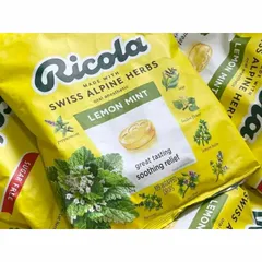 [ Date 2027] Kẹo ngậm ho thảo mộc không đường Ricola Lemon Mint sugar free