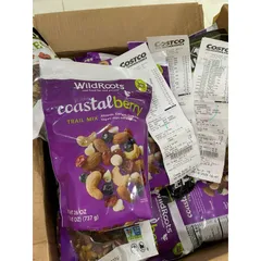 Hạt Mix Wild Roots Coastal Berry 737g - Hạnh Nhân, Hạt Điều, Nam Việt Quất, Dâu Tây, Viên Chip Yogurt - Đồ Ăn Ngon Bổ Dưỡng, Hàng Mỹ Chính Hãng