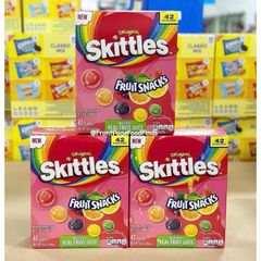 HỘP  KẸO TRÁI CÂY SKITTLES ORIGINAL FRUIT SNACKS 42 GÓI— 952g — CỦA MỸ🇺🇸