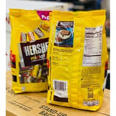 Socola Hershey's Miniatures Bơ Sữa và Hạnh Nhân 1.01kg - Hương Vị Ngọt Ngào, Trái Cây Ngon Béo, Snack Thích Hợp Cho Mọi Lứa Tuổi