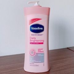 Sữa Dưỡng Thể Vaseline Healthy White 725ml - Dưỡng Da Trắng Sáng, Mịn Màng, Cấp Ẩm Chuyên Sâu Cho Mọi Loại Da
