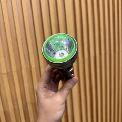 Đèn Pin Kim Loại Huyền Thoại Kèm Bóng LED Sáng Bền - Đèn Cầm Tay Thể Thao, Du Lịch, Dùng Pin AA và C, Quà Tặng Hoài Cổ