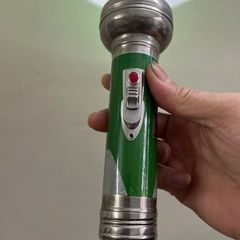 Đèn Pin Kim Loại Huyền Thoại Kèm Bóng LED Sáng Bền - Đèn Cầm Tay Thể Thao, Du Lịch, Dùng Pin AA và C, Quà Tặng Hoài Cổ