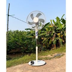 Quạt Cây Tích Điện Solar Fan - Quạt Sạc 3 Tốc Độ, Động Cơ Không Chổi Than, Tiết Kiệm Điện, Chạy Liên Tục 5-10 Giờ