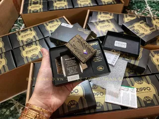 Zippo 49501 Art Deco Kỷ Niệm 100 Năm – Bật Lửa Giới Hạn 2021 với Pha Lê Swarovskie, Độc Quyền cho Thị Trường Châu Á