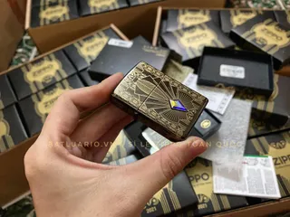 Zippo 49501 Art Deco Kỷ Niệm 100 Năm – Bật Lửa Giới Hạn 2021 với Pha Lê Swarovskie, Độc Quyền cho Thị Trường Châu Á