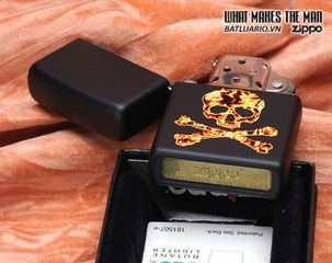 Bật Lửa Zippo 28044 - Mẫu Flaming Skull và Cross Bones Đen Mờ - Quà Tặng Nhân Dịp Đặc Biệt cho Fan Hâm Mộ
