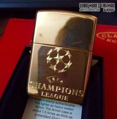 Bật Lửa Zippo Khắc Logo UEFA Champions League - Quà Tặng Cho Fan Bóng Đá, Mã 254B.UEFA