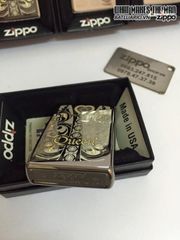 Zippo Khắc Laser Queen Black Ice - Khui Rượu Sang Trọng, Quà Tặng Dành Cho Người Hâm Mộ Nữ Hoàng