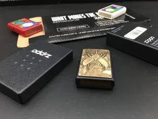 Zippo 29567 - Tiêu Đề Steampunk Biểu Tượng Bọ Cạp Đen Mờ - Quà Tặng Độc Đáo Cho Người Yêu Thích Zippo