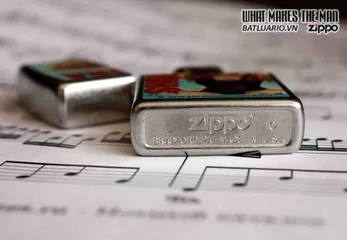 Bật Lửa Zippo Shakira Pop Art Chrome 28029 - Quà Tặng Thời Trang Độc Đáo cho Fan Hâm Mộ Nghệ Sĩ