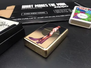 Zippo 29583 - Bật Lửa High Polish Brass Hình Ảnh Olivia Moon - Quà Tặng Dành Cho Fan Hâm Mộ