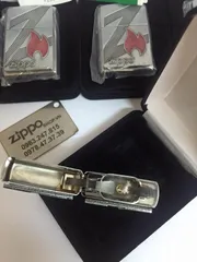 Zippo 29104 - Bật Lửa Brushed Chrome Họa Tiết Lửa Z - Quà Tặng Độc Đáo Cho Người Sành Điệu