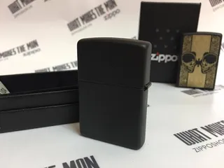 Zippo 29404 - Bật Lửa Skull Đen Nhám - Phụ Kiện Thời Trang cho Người Yêu Thích Quái Dị