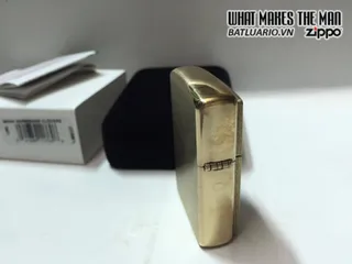 Zippo 29243 - Zippo Bật Lửa Hình Cỏ 4 Lá và Biểu Tượng Nhẫn Ngựa - Quà Tặng Yêu Thích cho Người Sưu Tập