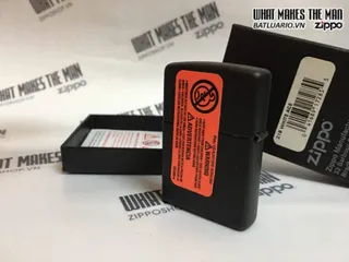 ZIPPO 218 White Ace - Bật Lửa Cao Cấp, Thiết Kế Sang Trọng, Quà Tặng Hoàn Hảo Cho Người Sử Dụng Tin Tưởng