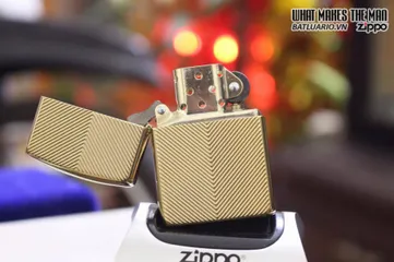 Zippo 169 Line Armor High Polish Brass - Bật Lửa Chất Lượng Cao, Quà Tặng Hoàn Hảo Cho Người Yêu Thích Sưu Tập