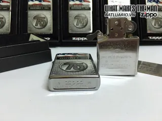 Zippo Mừng Kỷ Niệm 75 Năm Trận Trân Châu Cảng - Bật Lửa Chrome Xước - Quà Tặng Nghệ Thuật Cho Fan Lịch Sử