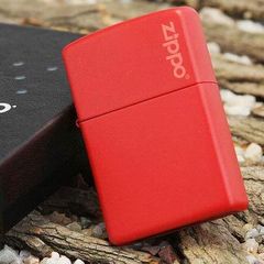 Bật Lửa Zippo 233ZL Màu Đỏ Nhám Có Logo - Bật Lửa Chất Liệu Đồng Bền Bỉ, Thiết Kế Sang Trọng, Quà Tặng Tinh Tế