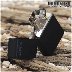 Bật Lửa Zippo 218ZL Đen Mờ - Hộp Quẹt Chính Hãng với Logo Zippo, Thiết Kế Sang Trọng và Bền Bỉ, Quà Tặng Hoàn Hảo