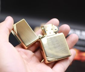 Bật Lửa Zippo Vintage Đồng Vàng Bóng 270 - Thiết Kế Cổ Điển, Bảo Hành Trọn Đời, Quà Tặng Độc Đáo cho Người Sành Điệu