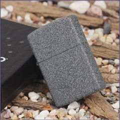 Bật Lửa Zippo Iron Stone 211 - Bật lửa đồng thau phủ sơn tĩnh điện màu xám, kháng gió, hàng nhập khẩu Mỹ, bảo hành trọn đời.