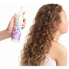 Xịt Gỡ Rối Tóc Organic Care Kids 250ml - Sản Phẩm An Toàn, Dễ Chải, Giúp Tóc Mềm Mại Cho Bé Trai Gái