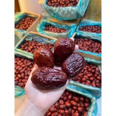 Táo đỏ Tân Cương thượng hạng Kaza sấy khô túi 1kg trái to như quả trứng 403181