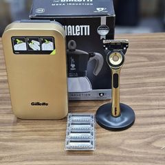 Dao Cạo Ướt Gillette Labs Cho Nam Với Công Nghệ Làm Sạch Tích Hợp - Bao Gồm 1 Tay Cầm, 5 Lưỡi Dao Và Hộp Đựng Màu Vàng Gold