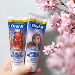 Kem đánh răng Oral-B Kids vị dâu an toàn cho trẻ em - Hình hoạt hình Elsa và Lightning McQueen, không cay, ngừa sâu răng hiệu quả