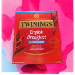 Hộp trà Twinings English Breakfast Decaf 80 gói - Trà không caffeine an toàn cho mọi lứa tuổi, thưởng thức mỗi ngày.