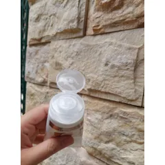 Kem Dưỡng Tay Dove Restoring Ritual 75ml - Giúp Da Mềm Mịn, Dưỡng Ẩm Với Dầu Dừa & Sữa Hạnh Nhân, Phù Hợp Mọi Loại Da