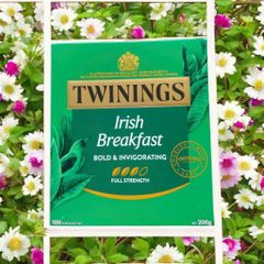 Hộp trà Twinings Irish Breakfast 100 gói - Trà đen đậm đà, tiện lợi cho mỗi ngày, hương vị mạnh mẽ từ Assam, Kenya, Indonesia, Trung Quốc