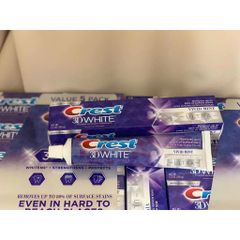 Kem đánh răng Crest 3D White Vivid Mint Ultra 147g - Làm trắng răng, bảo vệ sức khỏe răng miệng, hương bạc hà tươi mát