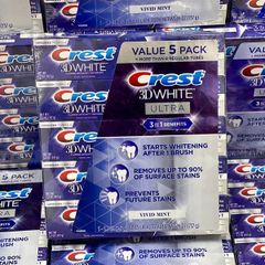 Kem đánh răng Crest 3D White Vivid Mint Ultra 147g - Làm trắng răng, bảo vệ sức khỏe răng miệng, hương bạc hà tươi mát