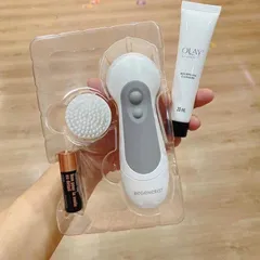 Set Máy Rửa Mặt Olay Regenerist Cleansing System (làm sạch sâu, hỗ trợ sáng da)