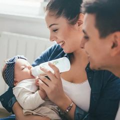 Sữa Bột Úc Aptamil Profutura Dinh Dưỡng Toàn Diện Cho Bé 900g - Hỗ Trợ Phát Triển Thể Chất và Trí Tuệ từ 0-3 Tuổi