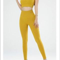 Set quần áo nữ tập Gym, Yoga Chất liệu dệt gân Naqi Thoải mái, Thời trang - Đồ thể thao Năng động cho Nữ