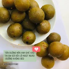 Ô Mai Sấu Giòn Yumi – Đồ Ăn Vặt Mứt Quả Chua Ngọt Thơm Ngon, 150g - 500g, Giúp Dưỡng Họng Và Giảm Ho Hiệu Quả