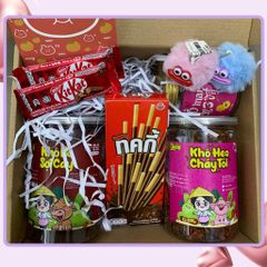 Hộp Mù Bí Mật Yumi - Quà Tặng Gồm 6-9 Món Ăn Vặt Bất Ngờ Cho Ngày Kỉ Niệm Các Cặp Đôi