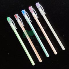 Combo 10 Quyển Tập ĐL 52 Gsm (Mỏng) 96 Trang + 5 Bút Bi Nến IT 35 - Văn Phòng Phẩm Học Sinh Tiết Kiệm và Đáng Tin Cậy