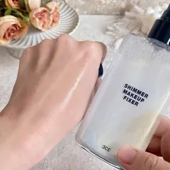 Xịt Khóa Nền 3CE Stylenanda Shimmer Makeup Fixer 95ml - Giữ lớp trang điểm bền lâu, tạo hiệu ứng bóng nhẹ, hoàn hảo cho mọi loại da.