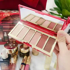 Set Vali Estee Lauder Holiday Blockbuster 2024 – Bộ 12 Món Dưỡng Da và Trang Điểm Cao Cấp, Quà Tặng Lễ Hội Tuyệt Vời