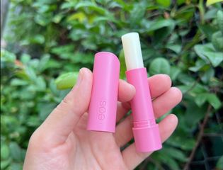 Son Dưỡng Môi EOS Dâu Hồng 4g – môi căng mịn