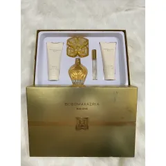 Bộ Quà Tặng Nước Hoa BCBGMAX AZRIA - EDP 100ml, Sữa Dưỡng Thể 100ml, Sữa Tắm 100ml & EDP 10ml - Hương Hoa Gợi Cảm