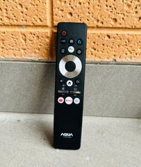 Điều Khiển Remote Tivi AQUA AQT - Giọng Nói Tích Hợp, Phím Bấm Êm Nhạy - Hàng Mới, Tặng Kèm Pin, Tương Thích Tivi SMART